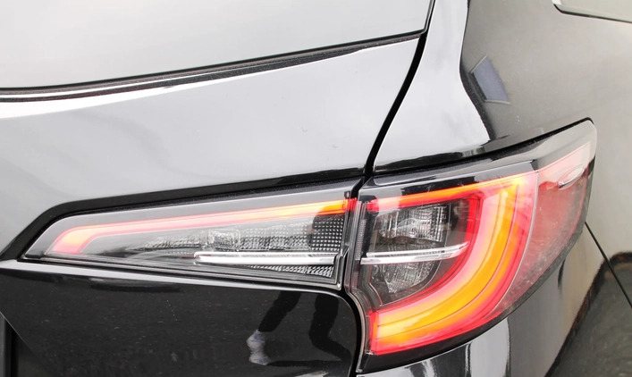 Toyota Corolla cena 109900 przebieg: 42100, rok produkcji 2020 z Stąporków małe 172